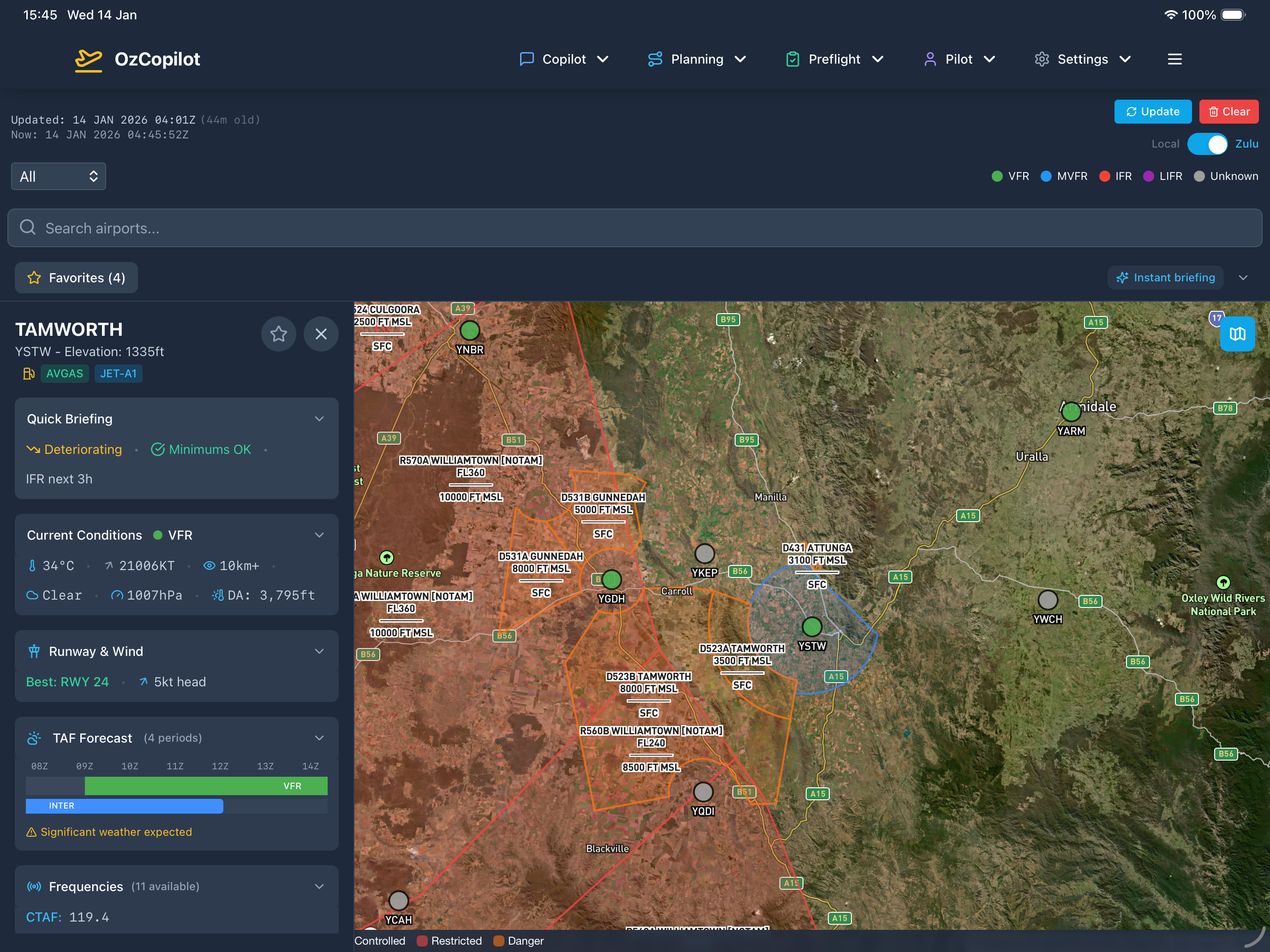 Weather map and METARs